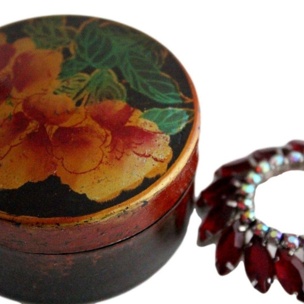 Vintage Ruby Red Rhinestone Circle Brooch In Floral Box - Picture 5 of 6
